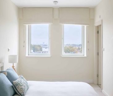 Mortlake High Street, SW14, London - Photo 4