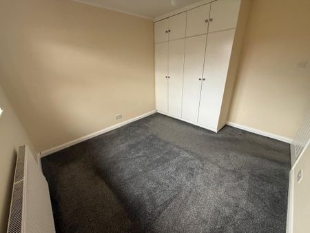 2 bedroom detached bungalow to rent - Photo 3