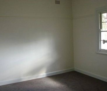 THREE BEDROOM HOME ALL REFURBISHED.....NEW CARPETS, PAINT WORK AND ... - Photo 1