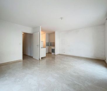 Lyon 8ème : Agréable T2 avec garage - Photo 2