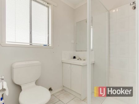 34 Bounty Way, Berwick VIC - Photo 2