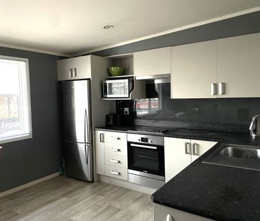 Townhouse Living - Photo 2