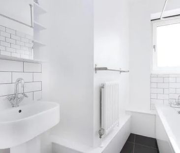 1 Bed Flat, Dyson House, SE10 - Photo 3