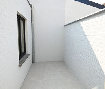 SMAAKVOL GERENOVEERDE (2025) woning met ZONNIGE stadskoer! - Photo 2