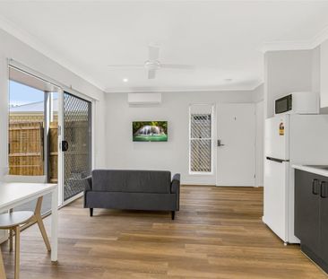 NEAR NEW BRIGHTON STUDIO UNIT - Photo 2