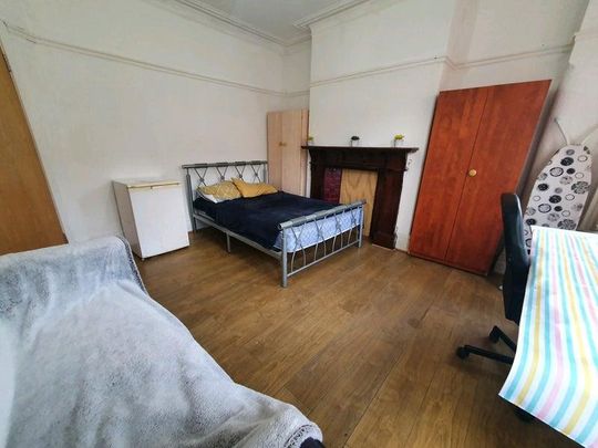 5 bedroom house share to rent - Photo 1