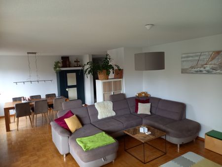 Geräumige 5.5 Zimmerwohnung in Wünnewil - Photo 5