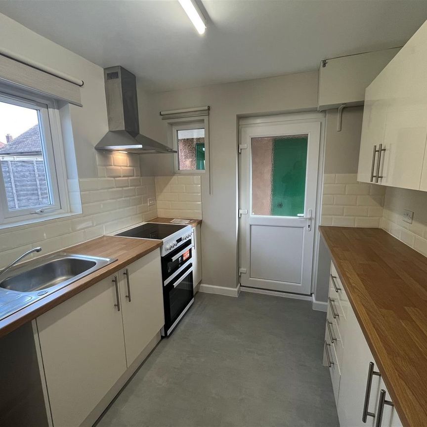 Homefield Close, Winscombe - Photo 1