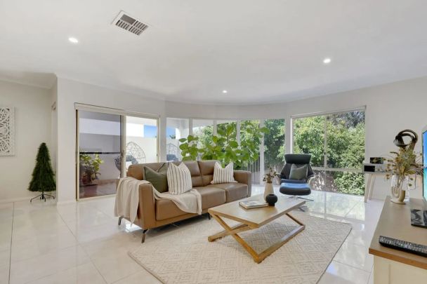 2 Storey Executive Residence - City Fringe - Photo 1