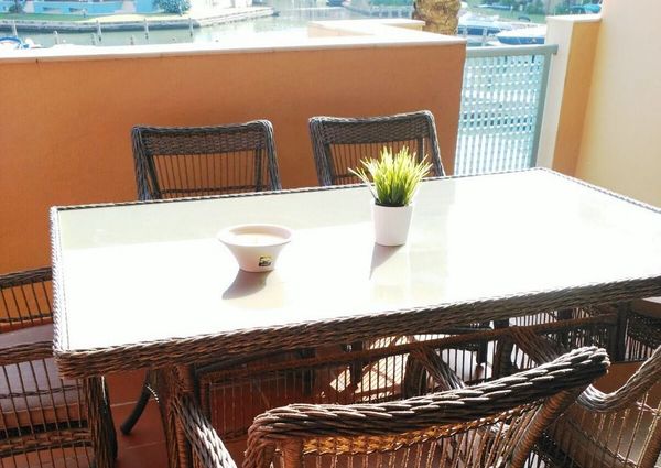 Bright ground floor at the Marina