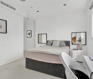 2 bedroom penthouse to rent - Photo 6