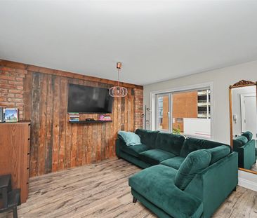 Short Term Rental Apartment 211, College Central 4 College Avenue, ... - Photo 1