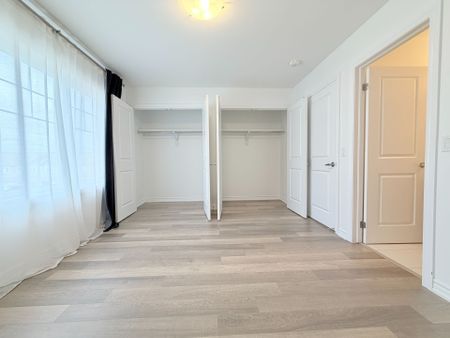 For Lease - 2500 Hill Rise Court Unit# 5, Oshawa, Ontario - Photo 3
