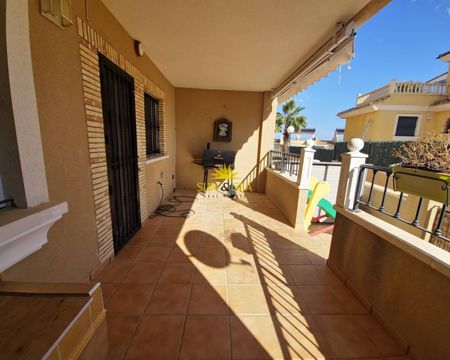 2 BEDROOM GROUND FLOOR BUNGALOW - ORIHUELA COSTA - Photo 4