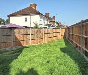 Coniston Road, Old Woking - 3 bedrooms Property for lettings - Seym... - Photo 6