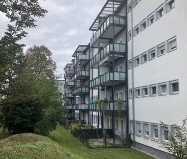 Sanierte 3 Zimmerwohnung mit Balkon und Tageslichtbad - Photo 3