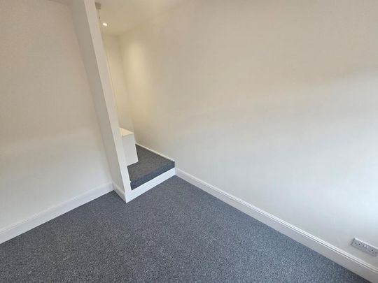 2 bedroom property to rent - Photo 1