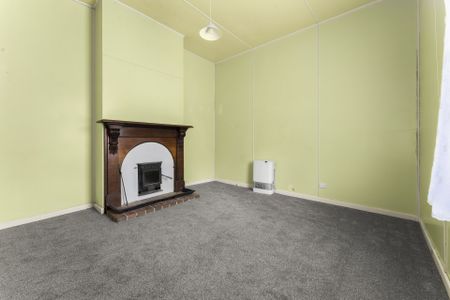 Charming Cottage in the Heart of Woodend - Photo 2