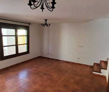 Townhouse for Rental in Denia - Photo 4