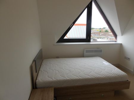 Studio to rent - Photo 3