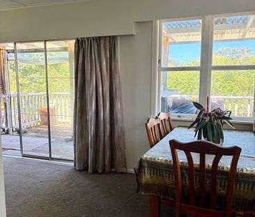 Charming 3BR Home Near Raumati Beach! - Photo 3