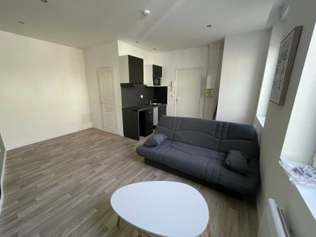 Location Appartement 1 pièces 20 m2 à Saint-Quentin - Photo 2