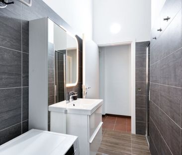 Via Podgora, Milan, Lombardy 20122 - Photo 4