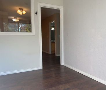 Cozy 1 Bedroom in Bankview - Photo 1