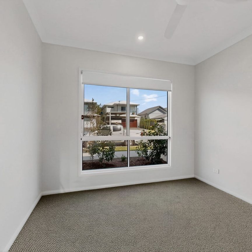 Coastal Living Awaits, Brand New Villa. Take the 3D tour - Photo 1