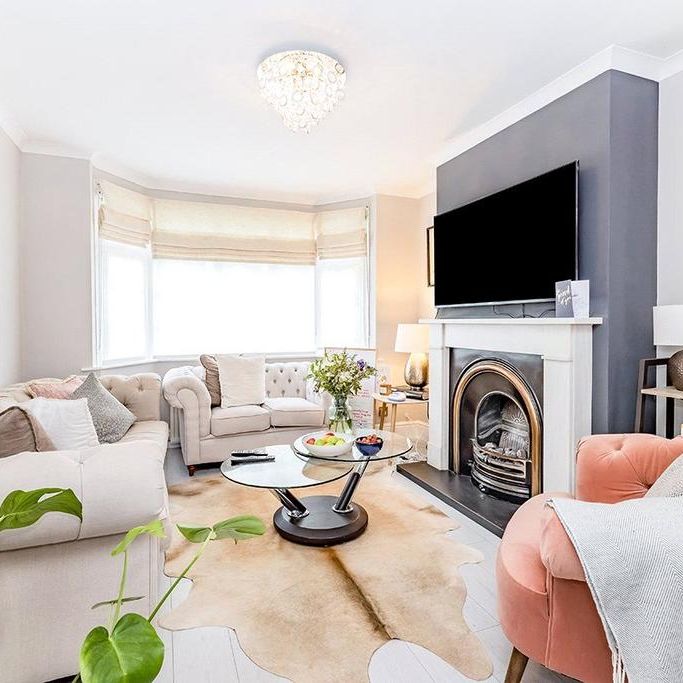 3 bedroom semi-detached house to rent - Photo 1