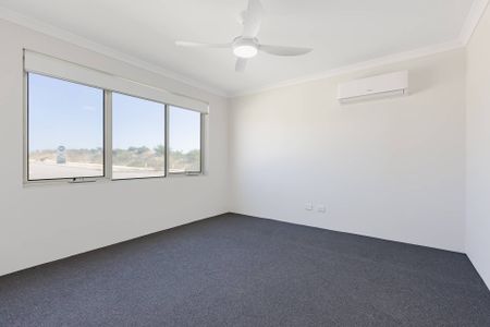 HOME OPEN SUN 16TH NOV - 3.25PM - Photo 4