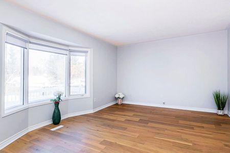 For Lease - 1200 Benson Street, Innisfil, Ontario - Photo 2