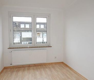 Gepflegte 3 -Zimmerwohnung mit Balkon und modernem Tageslichtbad in... - Photo 5