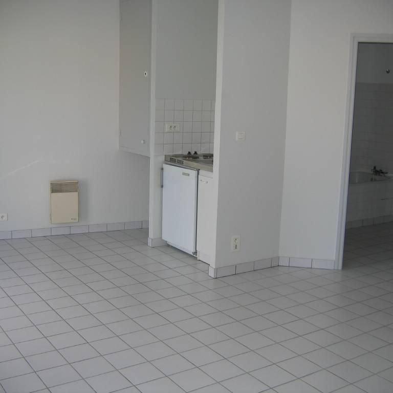 MONTAIGU - Photo 1