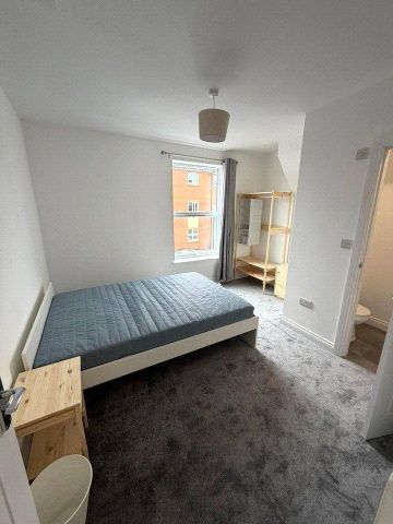 5 bedroom terraced house to rent - Photo 3