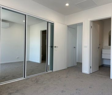 “Stylish & Spacious“ - Photo 1