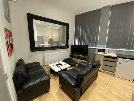 5 Bed - 1a, Wellington Street, Leicester, - Photo 1