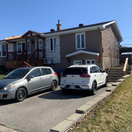 Superbe maison jumelé à Delson – TOUT INCLUS 2600$/mois - Photo 4
