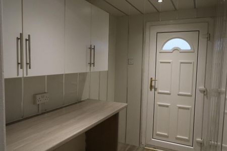 2 bedroom terraced house to rent - Photo 2