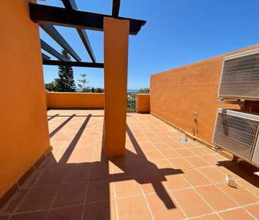 Casa adosada de alquiler en Atalaya Hill-club, 1, La Alquería - Photo 3