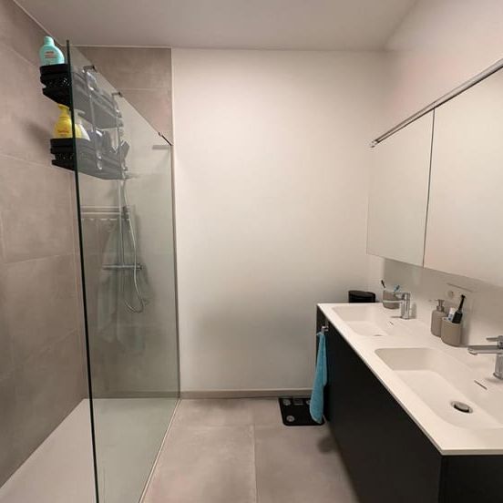 Appartement te huur - Photo 1