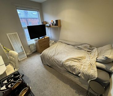 6 bedroom terraced house to rent - Photo 5