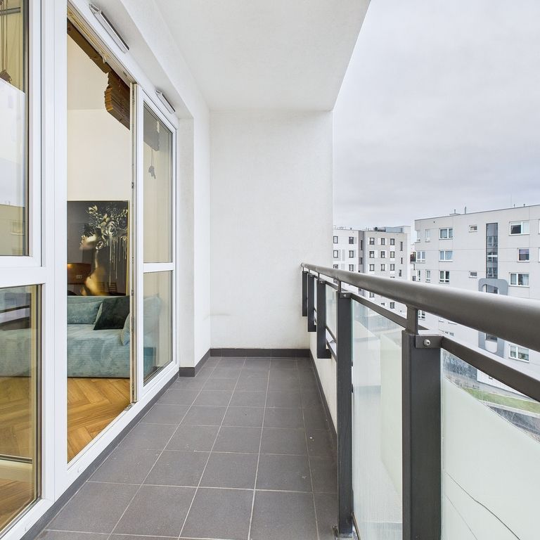 Kawalerka z garażem w cenie PKP Okęcie Okazja! - Zdjęcie 1