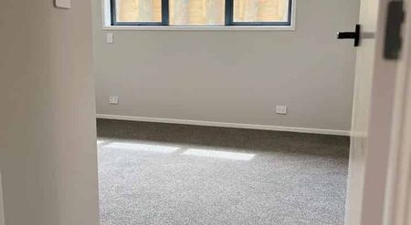 Modern 4BR Family Home in Pokeno - Photo 5