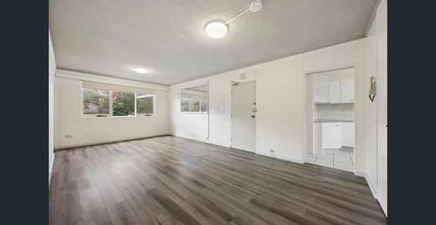 Two-Bedroom Apartment in a Convenient Location - Photo 1