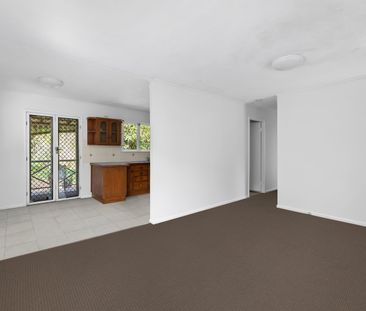 YOUR NEW FAMILY HOME AWAITS YOU! - Photo 5