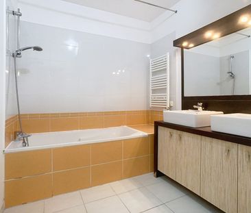 Grand T2 dans résidence sécurisée avec parking Emplacement idéal !q... - Photo 1