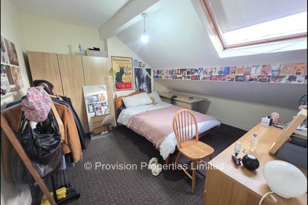 4 Bedroom Properties Hyde Park - Photo 4