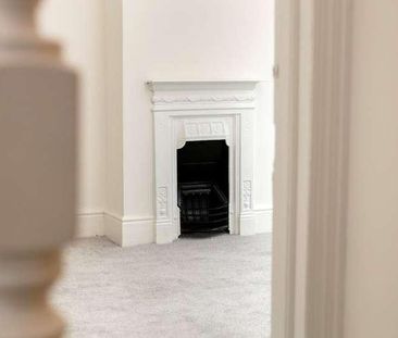 London Road, Bath, Somerset, BA1 - Photo 3