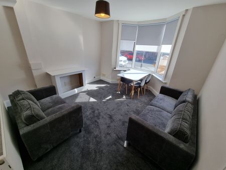 4 Bed Student Accommodation - Photo 3